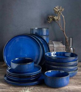 Complete 16-delige Selinex serviesset in oceaan blauw. Robuust stoneware servies voor 4 personen, vaatwasser- & magnetronbestendig.